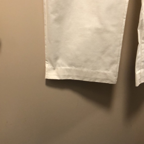 White pantss - Picture 4 of 10